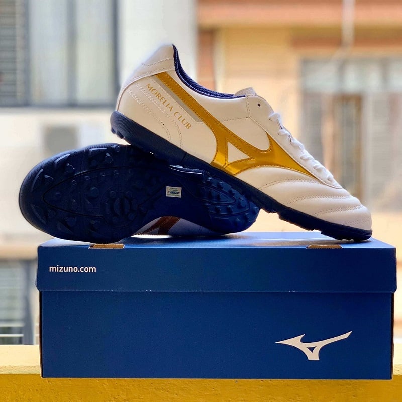 Mizuno Morelia II Club